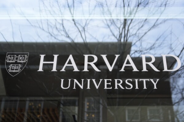 US Threatens To Strip Harvard Varsity Of Right To Admit Nigerians, Other Foreign Students