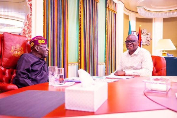 2027: PDP chieftains kick as party leaders endorse Tinubu