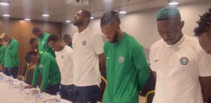 VIDEO: Super Eagles players observe minute silence for Nigerians who passed on during their match against South Africa
