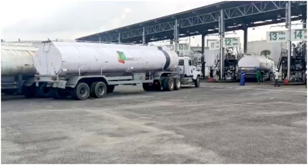 Petroleum Retailers Say PH Refinery’s Petrol More Expensive Than Dangote Fuel Price