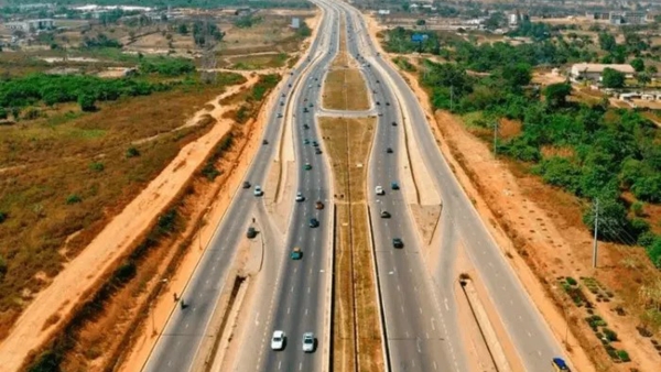 FG to demolish 700 houses for Lagos-Calabar Highway