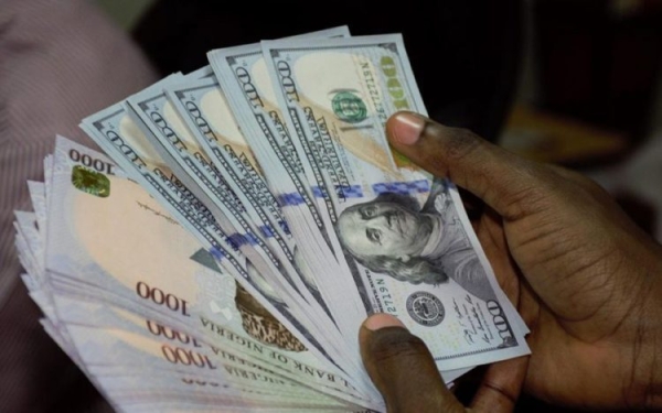 Naira slumps further against dollar