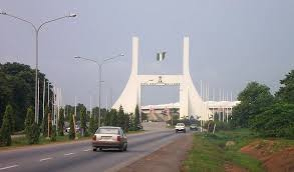 Abuja residents raise alarm over cracks in walls, compromised foundations