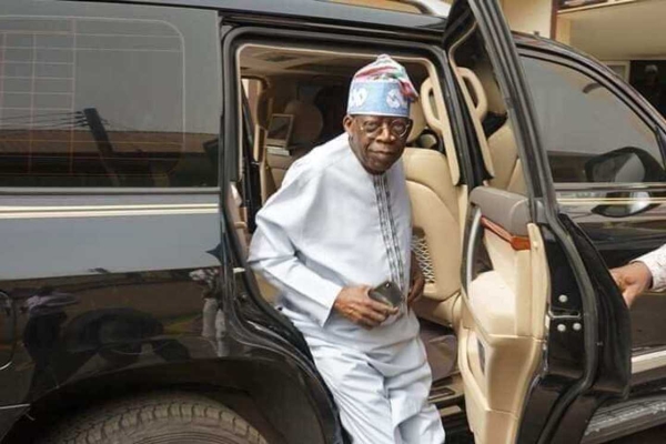 Opposition slams APC as ‘hungry’ residents storm Bourdillon for palliatives